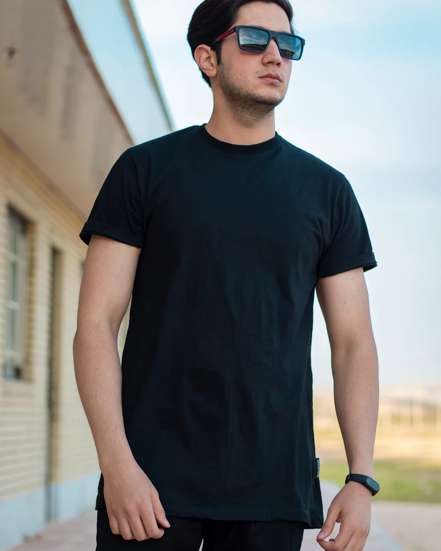 Remera básica negra Line